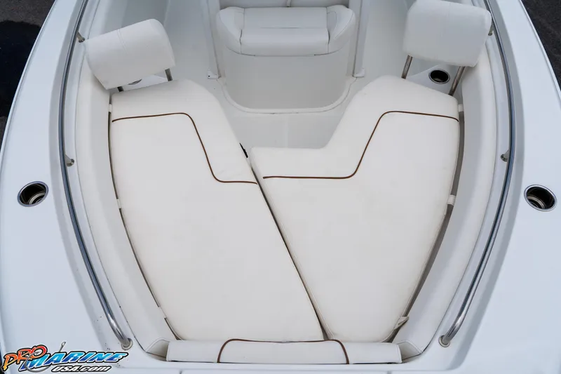 Slide: The Image of Sea Hunt Ultra 235 SE 2018 - 9