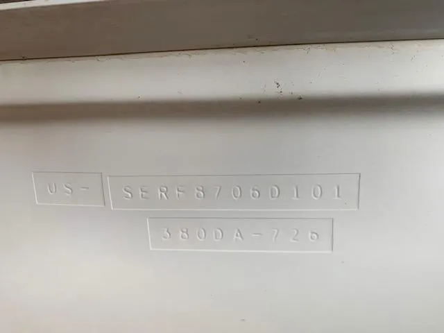 Slide: The Image of Hull identification number on a 2001 Sea Ray 380 Sundancer boat. - 48