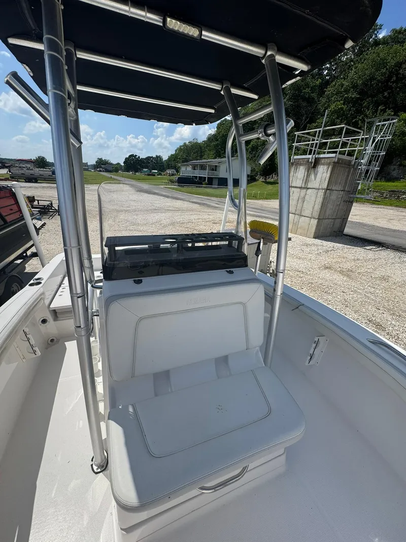 Slide: The Image of Yamaha FSH 190 2016 - 10