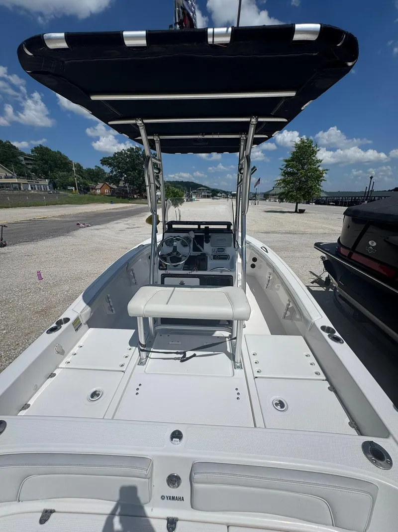 Slide: The Image of Yamaha FSH 190 2016 - 6