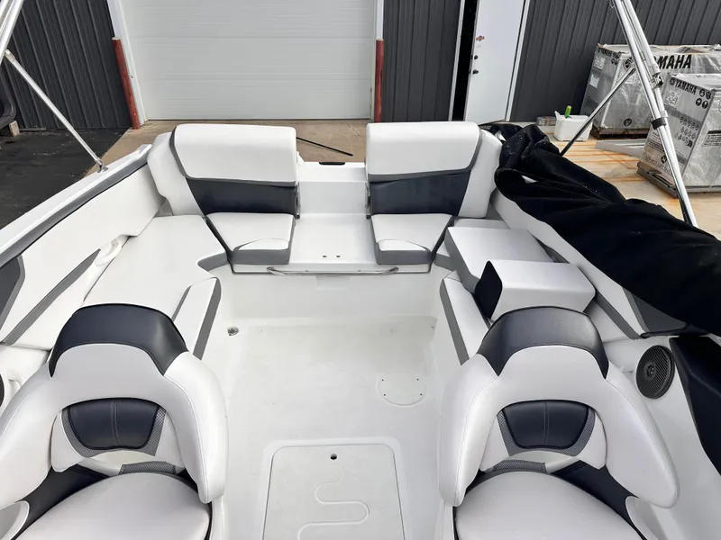 Slide: The Image of Scarab 215 Jet Boat 2020 - 7