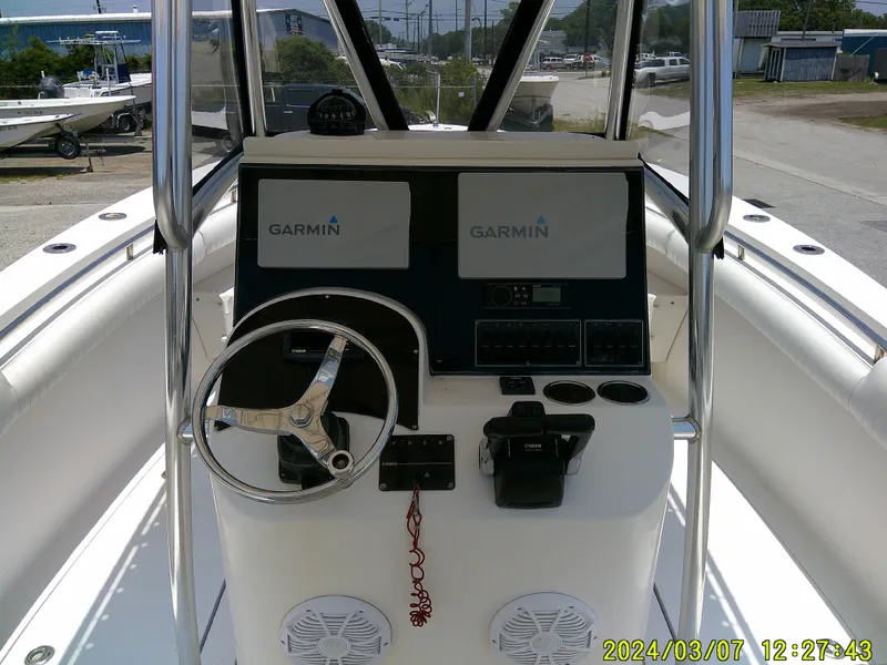 Slide: The Image of McKee Craft FREEDOM TE 28 2006 - 51