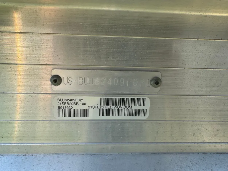 Slide: The Image of 2021 Sun Tracker Fishin' Barge 20 DLX hull identification number and barcode. - 5
