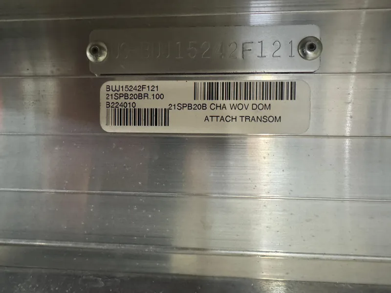 Slide: The Image of Serial number plate on 2021 Sun Tracker Party Barge 20 DLX boat. - 4
