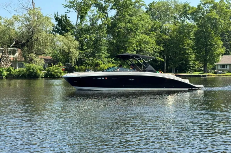 Slide: The Image of Sea Ray SDX 270 2018 - 2