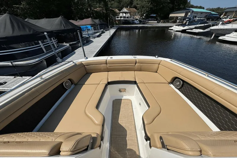 Slide: The Image of Sea Ray SDX 270 2018 - 25