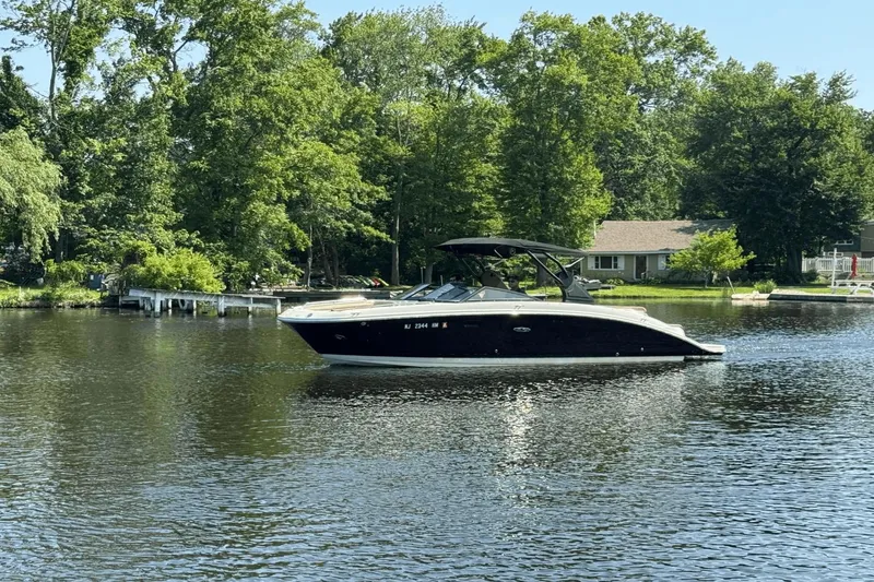 Slide: The Image of Sea Ray SDX 270 2018 - 3