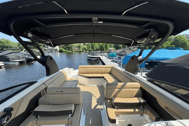 Slide: The Image of Sea Ray SDX 270 2018 - 32