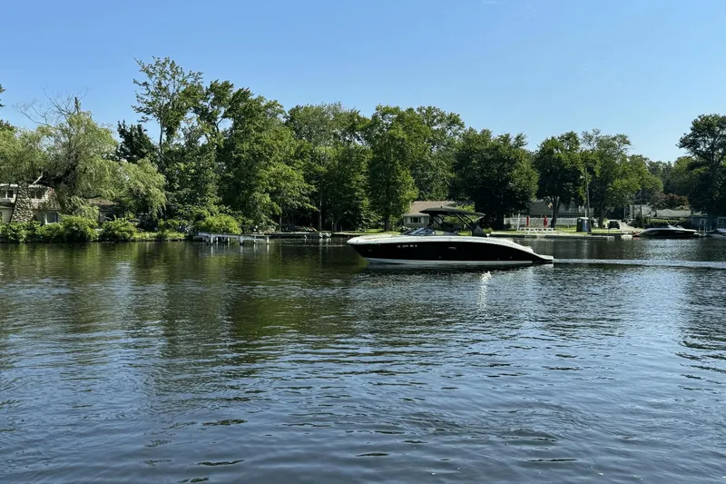 Slide: The Image of Sea Ray SDX 270 2018 - 33