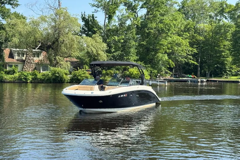 Slide: The Image of Sea Ray SDX 270 2018 - 7