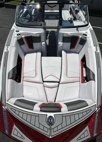 Slide: The Image of Nautique G25 2018 - 4