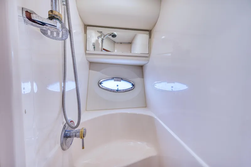 Slide: The Image of Kitchen area of the 2003 Silverton 43 Motor Yacht. - 43