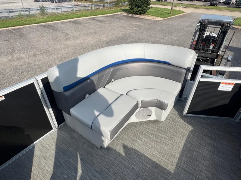 Slide: The Image of 2022 Bennington SX 20 Swingback pontoon boat with stylish gray seating. - 31