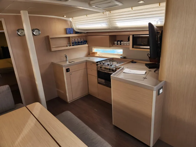 Slide: The Image of Beneteau Oceanis 40.1 2022 - 65