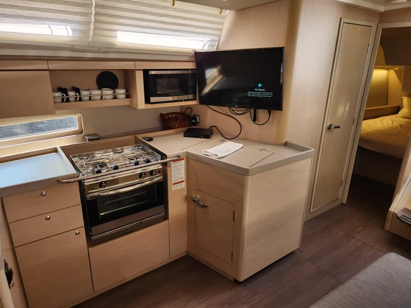 Slide: The Image of Beneteau Oceanis 40.1 2022 - 66