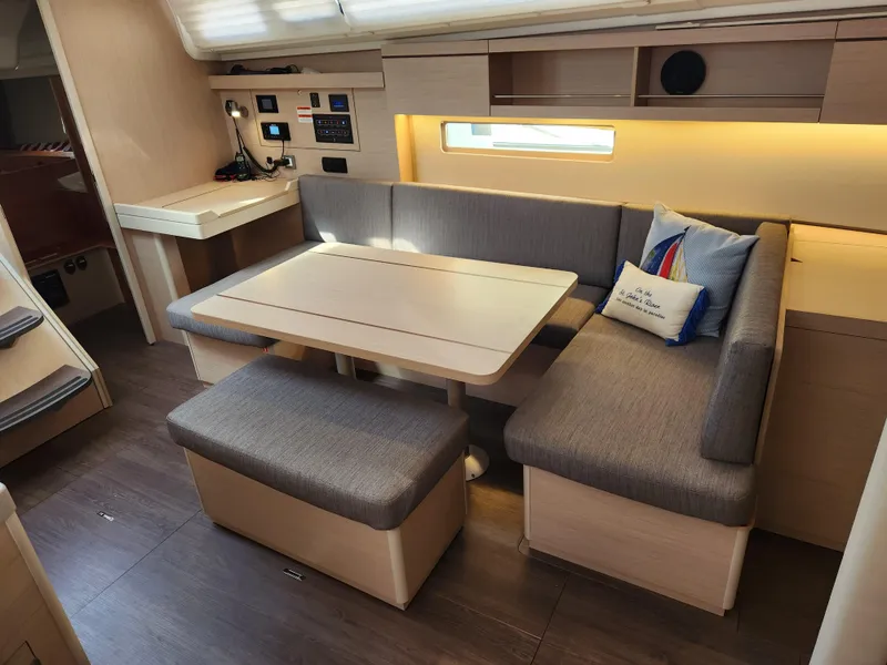 Slide: The Image of Beneteau Oceanis 40.1 2022 - 70