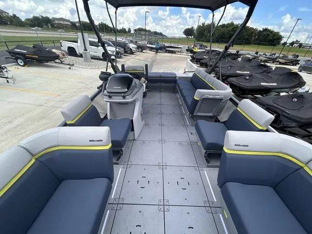 Slide: The Image of Sea-Doo Switch Cruise Limited 21 2025 - 4