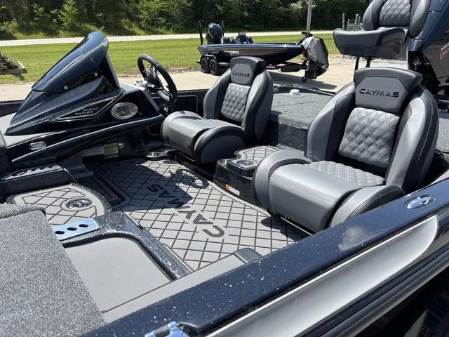 Slide: The Image of Caymas CX 21 PRO 2026 - 12