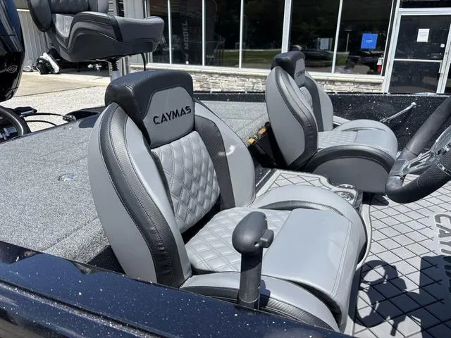 Slide: The Image of Caymas CX 21 PRO 2026 - 6