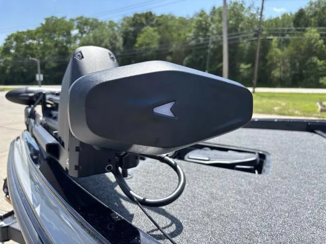 Slide: The Image of Caymas CX 21 PRO 2026 - 9