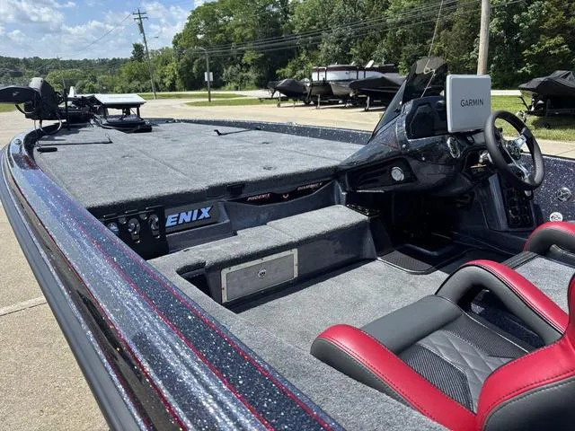 Slide: The Image of Phoenix Bass Boat 920 Elite X 2026 - 12