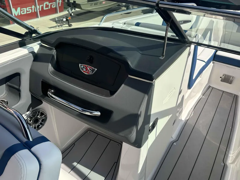 Slide: The Image of Chaparral 247 SSX 2022 - 12