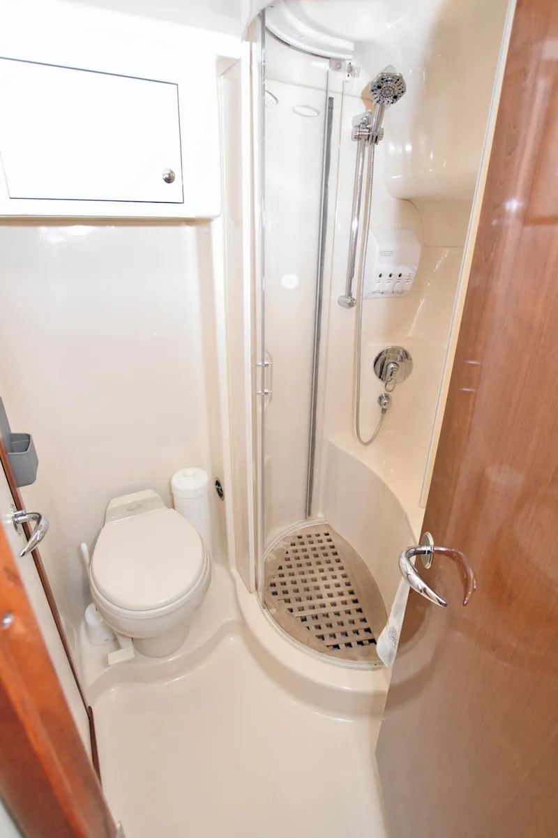 Slide: The Image of Sea Ray 480 Motor Yacht 2003 - 51