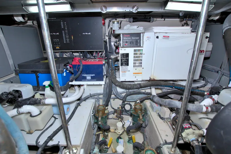 Slide: The Image of Sea Ray 480 Motor Yacht 2003 - 62