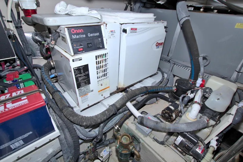 Slide: The Image of Sea Ray 480 Motor Yacht 2003 - 63