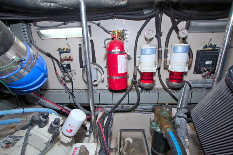 Slide: The Image of Sea Ray 480 Motor Yacht 2003 - 70