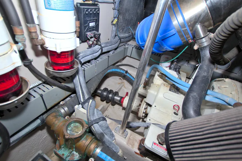 Slide: The Image of Sea Ray 480 Motor Yacht 2003 - 73