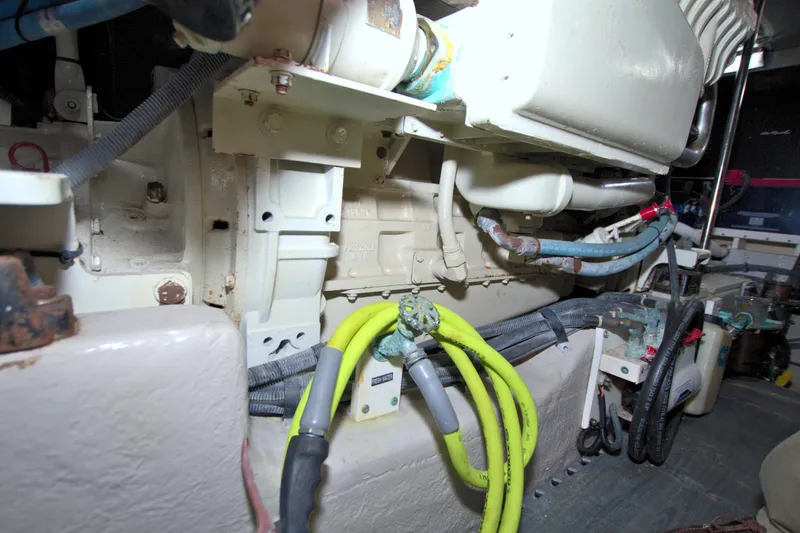 Slide: The Image of Sea Ray 480 Motor Yacht 2003 - 74