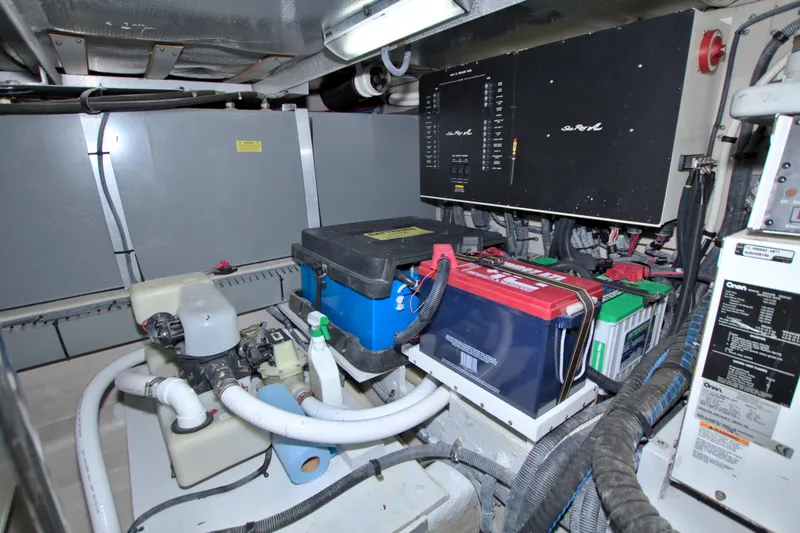 Slide: The Image of Sea Ray 480 Motor Yacht 2003 - 77