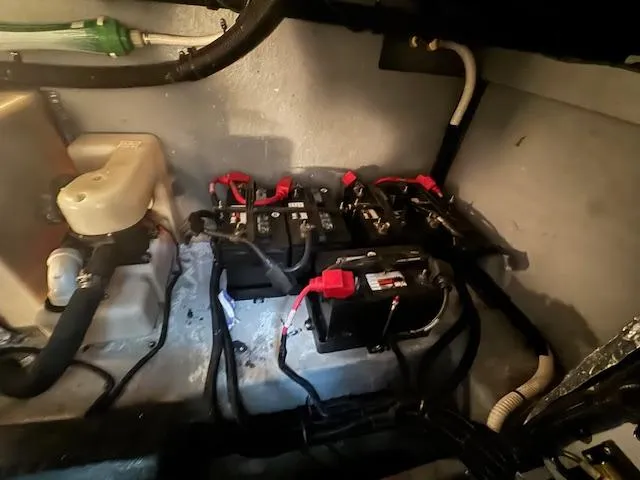 Slide: The Image of Battery compartment of a 1999 Sea Ray 38' Sundancer boat. - 27