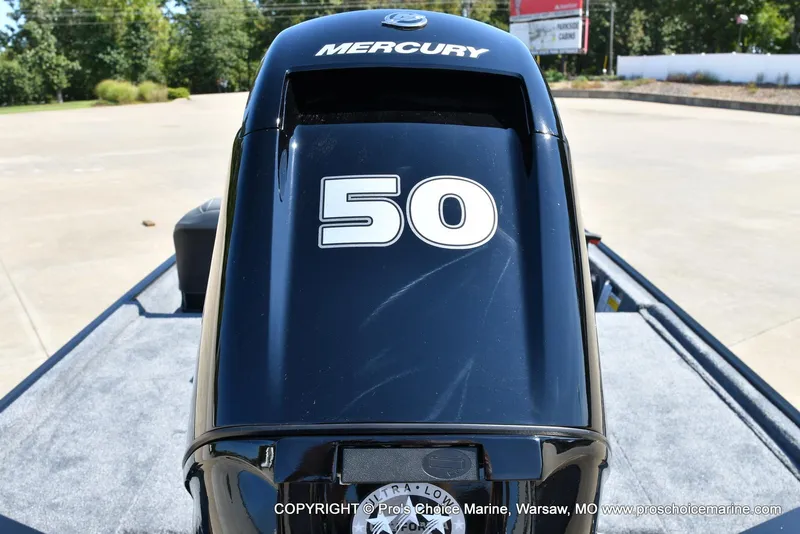 Slide: The Image of Tracker Bass Tracker Classic XL 2026 - 23