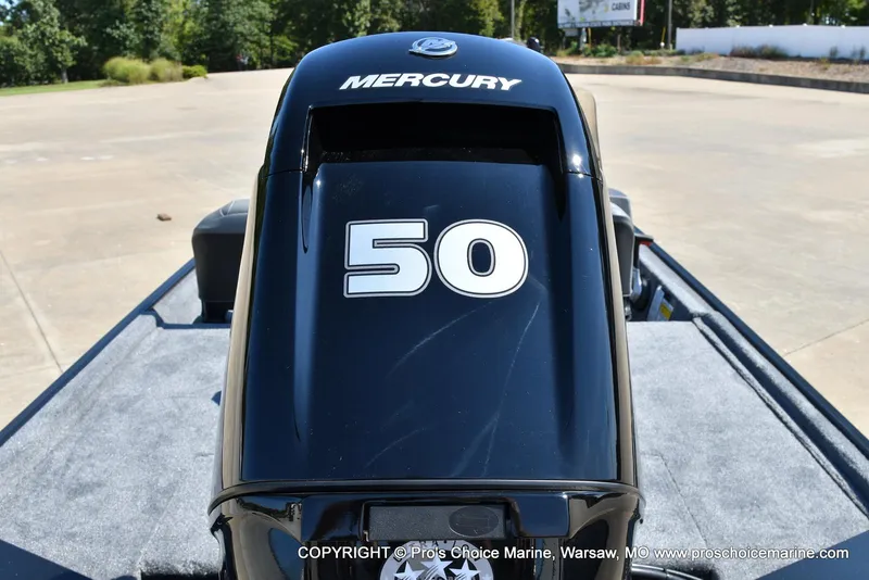 Slide: The Image of Tracker Bass Tracker Classic XL 2026 - 4