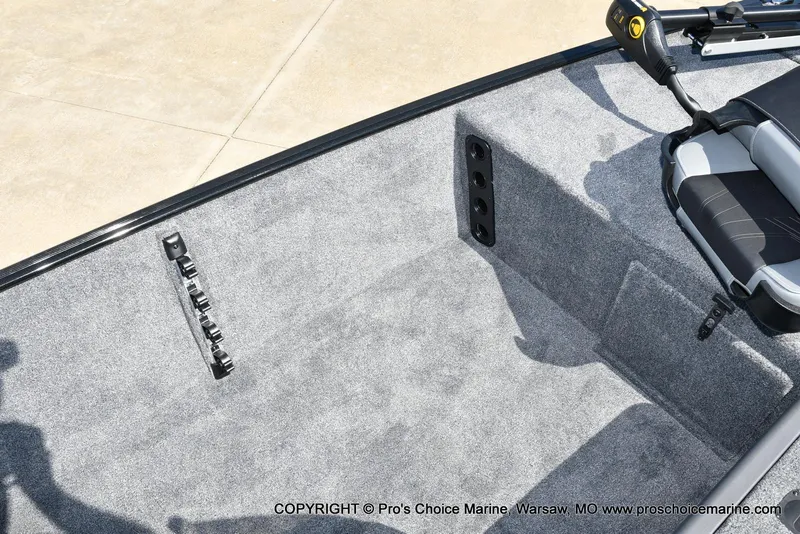 Slide: The Image of Tracker Bass Tracker Classic XL 2026 - 43