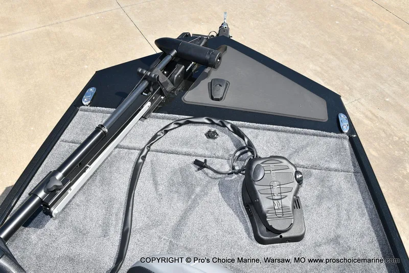 Slide: The Image of Tracker Bass Tracker Classic XL 2026 - 44