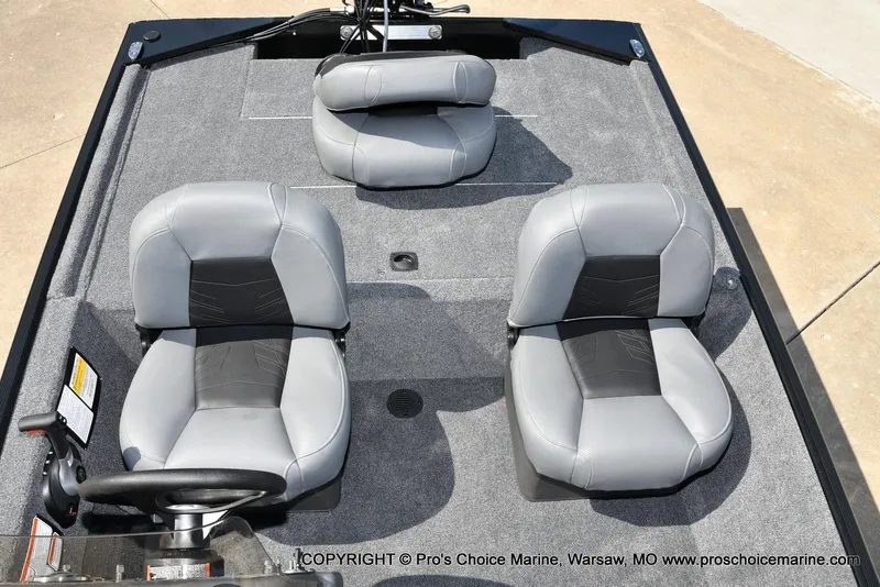 Slide: The Image of Tracker Bass Tracker Classic XL 2026 - 51