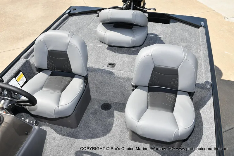 Slide: The Image of Tracker Bass Tracker Classic XL 2026 - 52