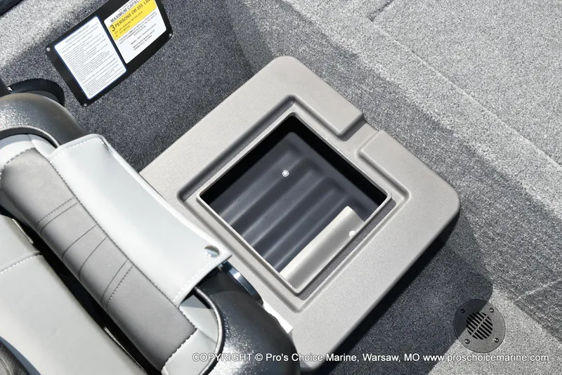 Slide: The Image of Tracker Bass Tracker Classic XL 2026 - 54