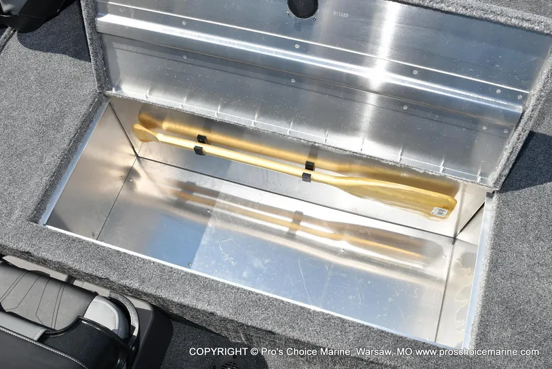 Slide: The Image of Tracker Bass Tracker Classic XL 2026 - 58