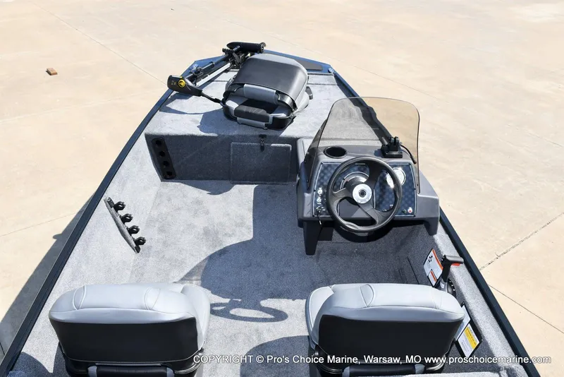 Slide: The Image of Tracker Bass Tracker Classic XL 2026 - 6