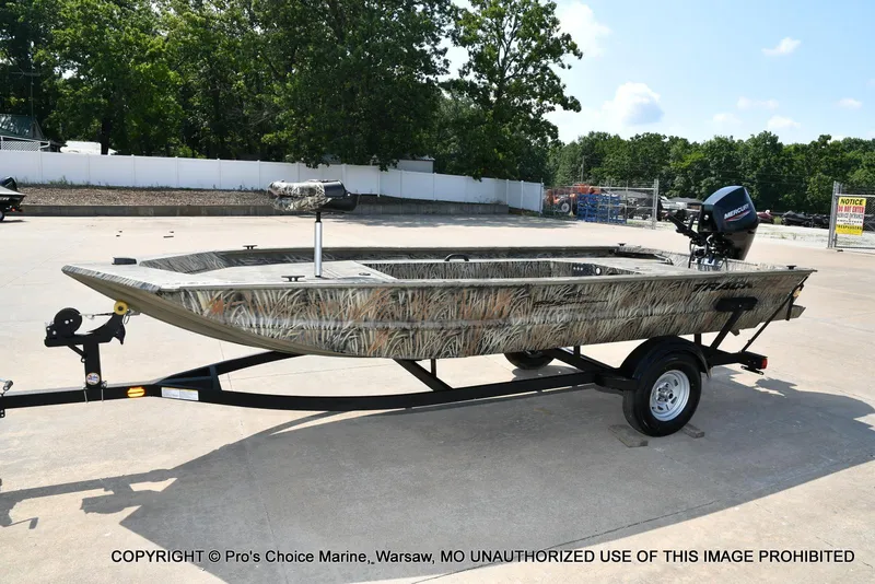 Slide: The Image of Tracker Grizzly 1654 T Sportsman 2026 - 22