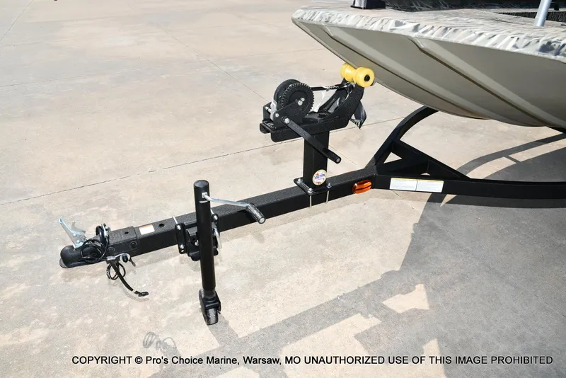 Slide: The Image of Tracker Grizzly 1654 T Sportsman 2026 - 23