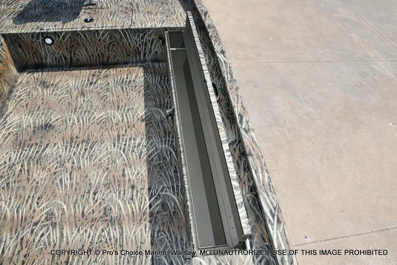 Slide: The Image of Tracker Grizzly 1654 T Sportsman 2026 - 42