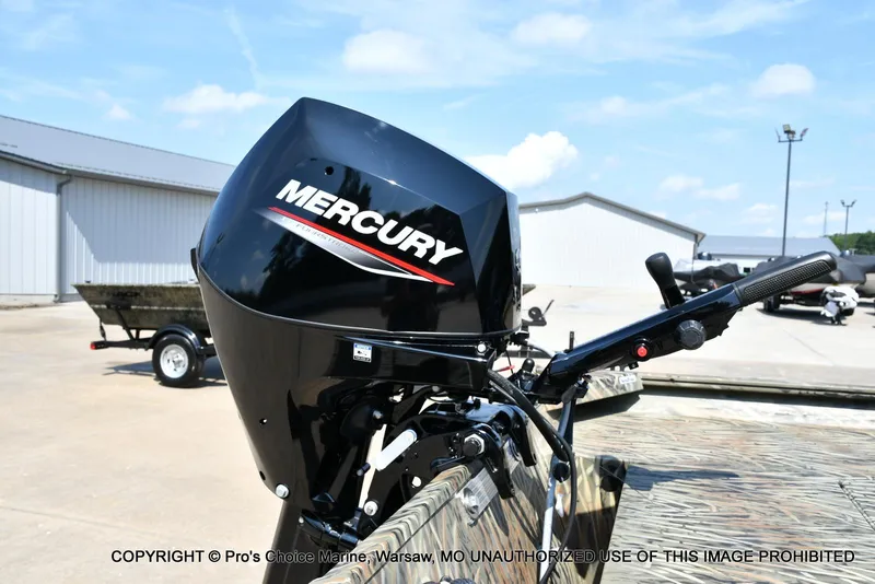 Slide: The Image of Tracker Grizzly 1654 T Sportsman 2026 - 53