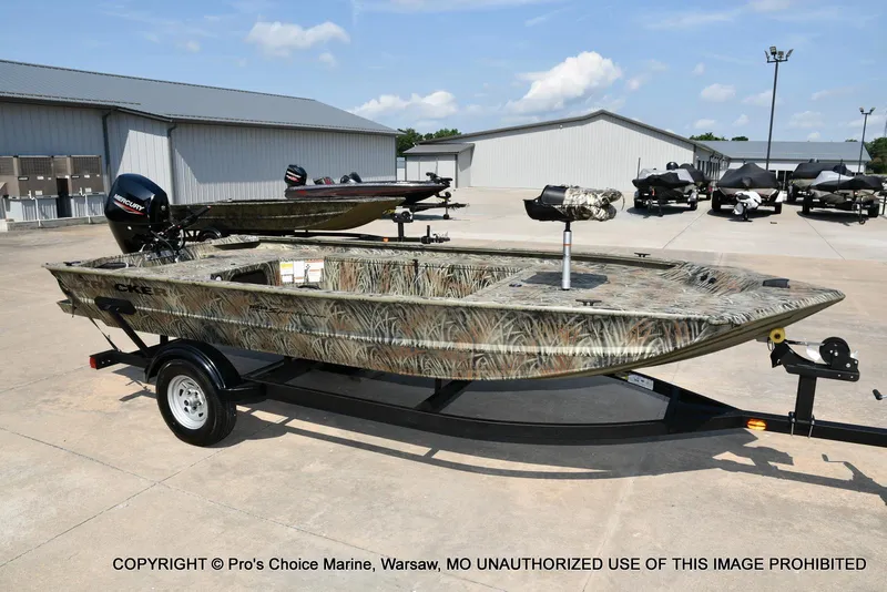 Slide: The Image of Tracker Grizzly 1654 T Sportsman 2026 - 54