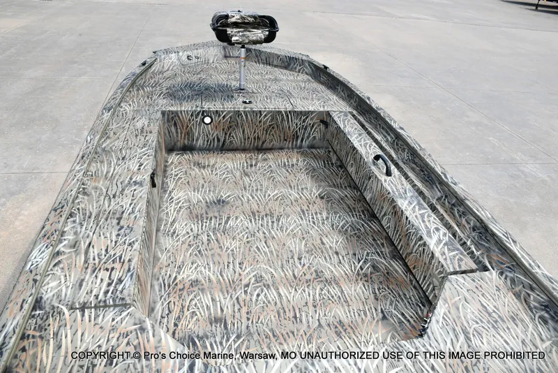 Slide: The Image of Tracker Grizzly 1654 T Sportsman 2026 - 57