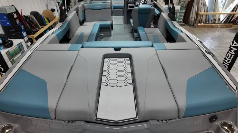 Slide: The Image of MasterCraft NXT22 2025 - 17